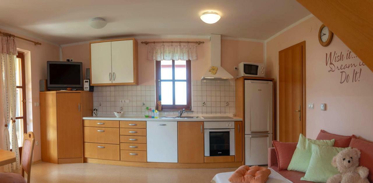 Planinca -Hisa Z Razgledom Apartment Smarje pri Jelsah Exterior foto